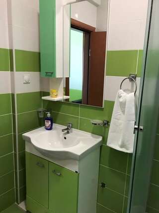 Апартаменты Sunshine Apartments Улцинь Апартаменты с видом на сад-16